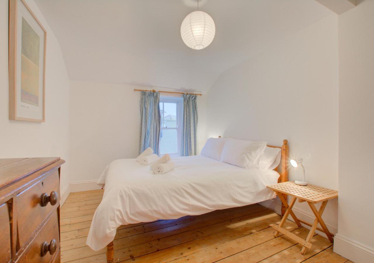 Neptune Cottage Burrow Road St Ives Exteriör bild